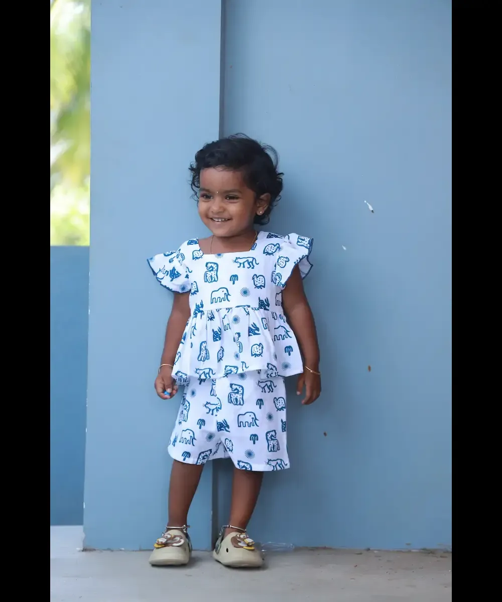 Safari Sketch Muslin Cotton Co Ord Set For Girl Kids – My Palm | Nilamenmai